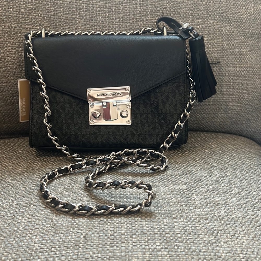 Nwt MK Crossbody with silver detail